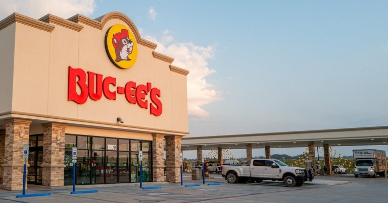 How Buc-ee's became a road trip destination
