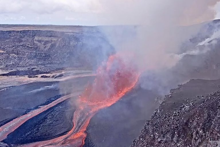 Hawaii’s Kilauea volcano erupts again, shooting lava 500 feet into the sky