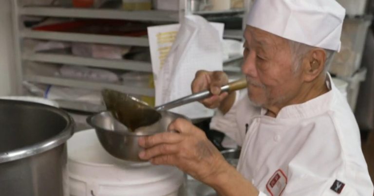 Three generations are keeping Moon Festival's sweetest tradition alive at Texas bakery