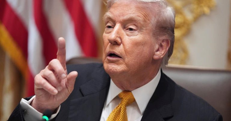 Trump hosting White House dinner with financial industry execs