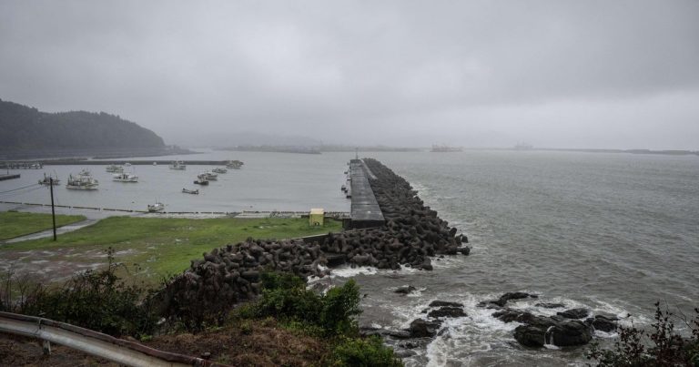 Powerful earthquake rattles the northern coast of Japan; earlier tsunami advisory lifted